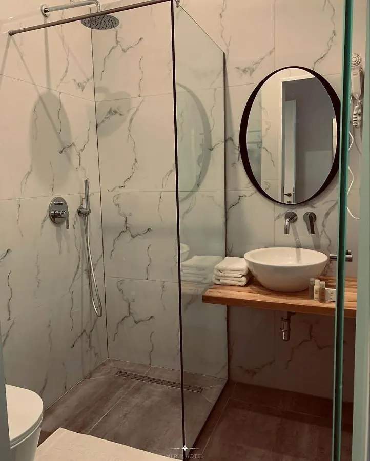 Merly Hotel Permet